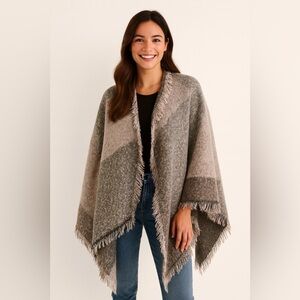 Chic Gray and Cream Textured Poncho NWT